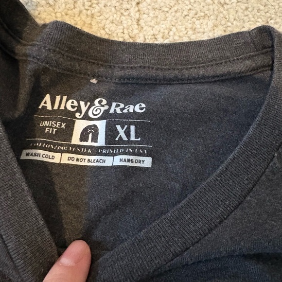 Free Spirit Graphic T-Shirt - Picture 3 of 3